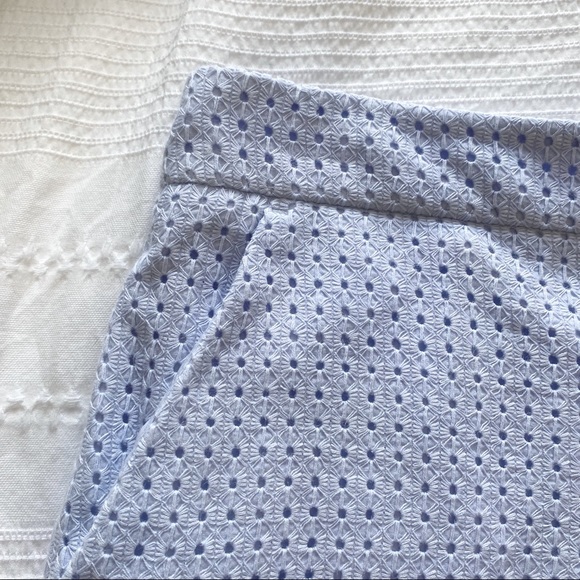 CLUB MONACO BABY BLUE AMBER EYELET EMBROIDERED DOTS SCALOPPED SHORTS - 00 - Picture 5 of 9